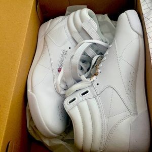 Brand New Reebok F/S Hi Junior Training